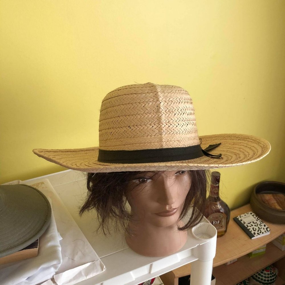 Woman's Straw Hat - image 1